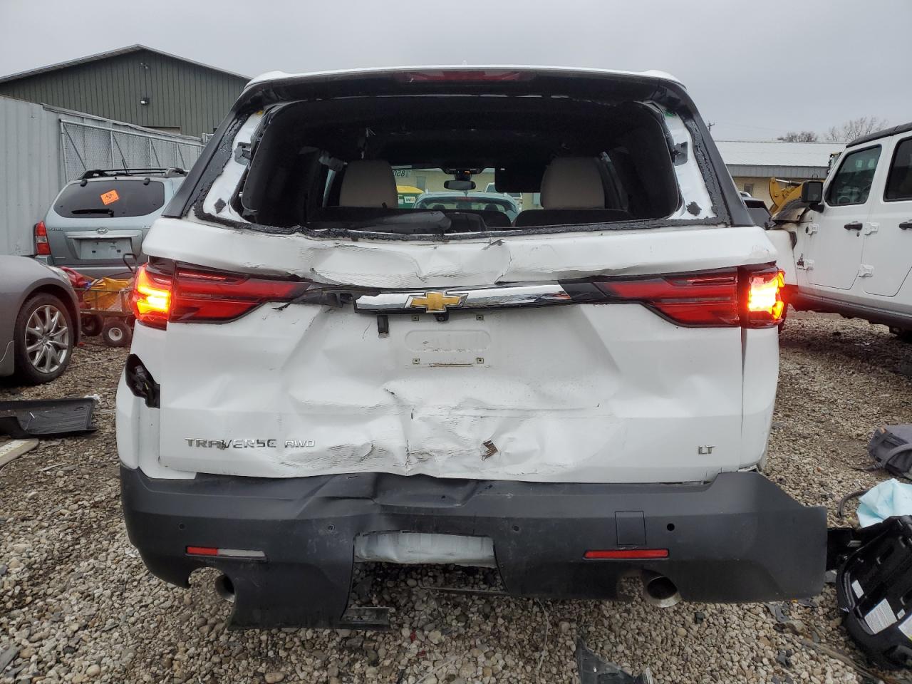 2022 Chevrolet Traverse - Image 6