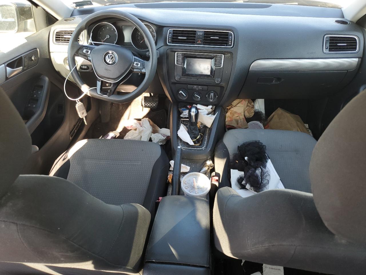 2017 Volkswagen Jetta - Image 8