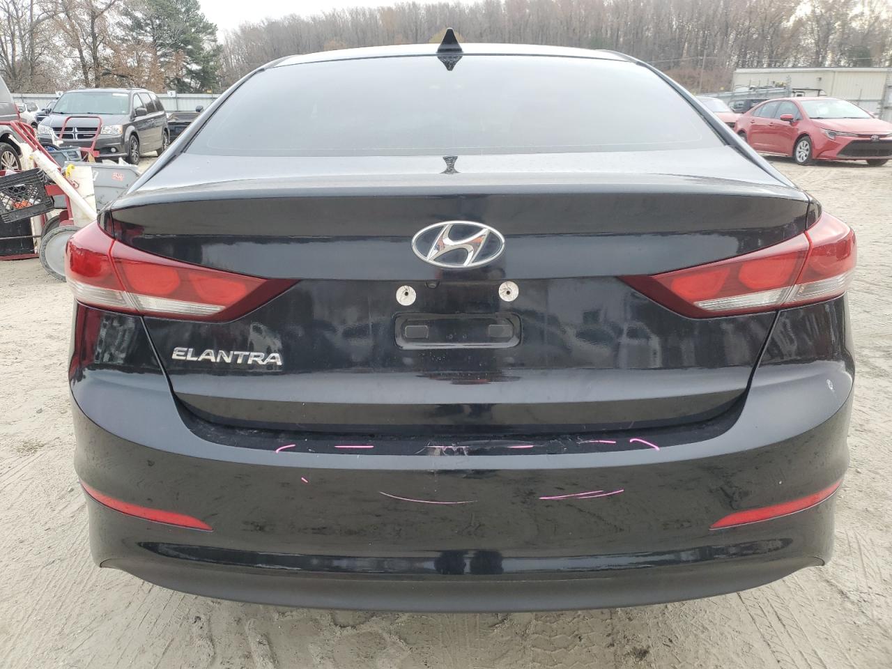 2018 Hyundai Elantra - Image 6