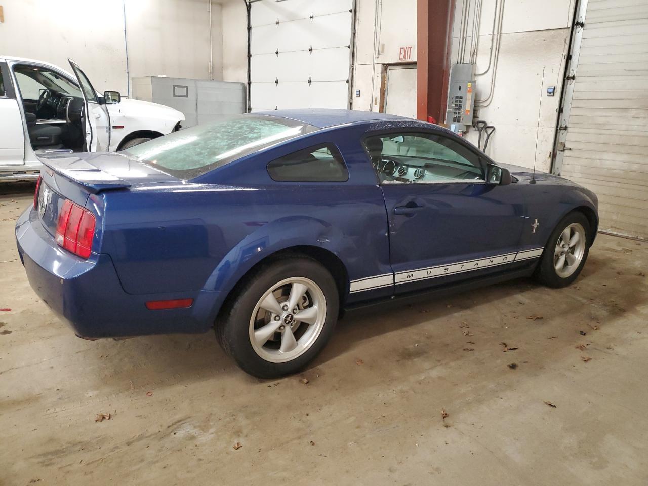 2007 Ford Mustang - Image 3