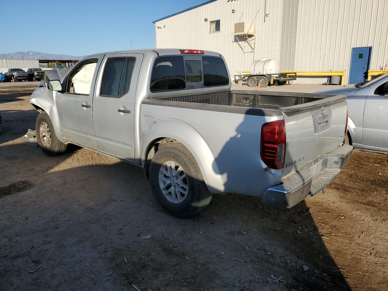2018 Nissan Navara (Frontier) - Image 2
