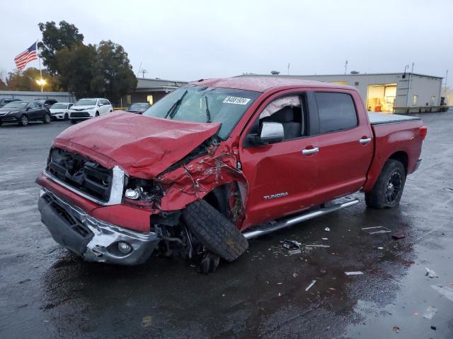  TOYOTA TUNDRA 2013 Червоний