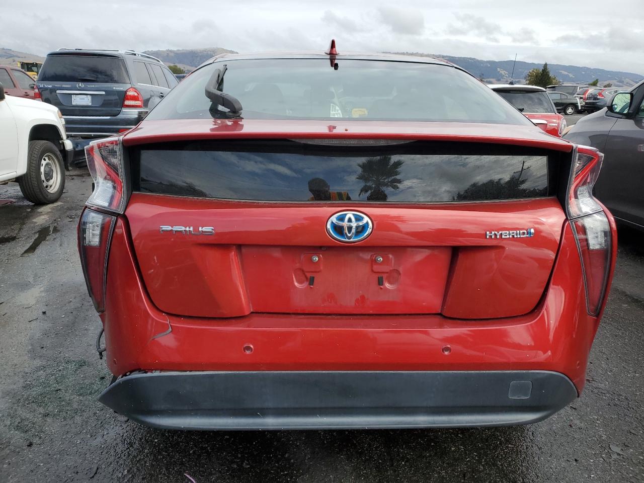 VIN JTDKBRFU5J3072314 2018 TOYOTA PRIUS no.6