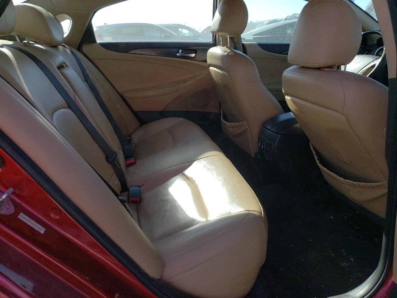 2011 Hyundai Sonata - Image 10