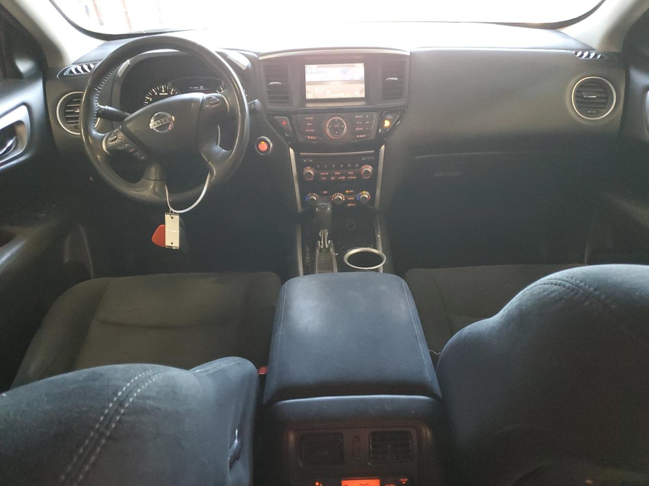 2016 Nissan Pathfinder - Image 8