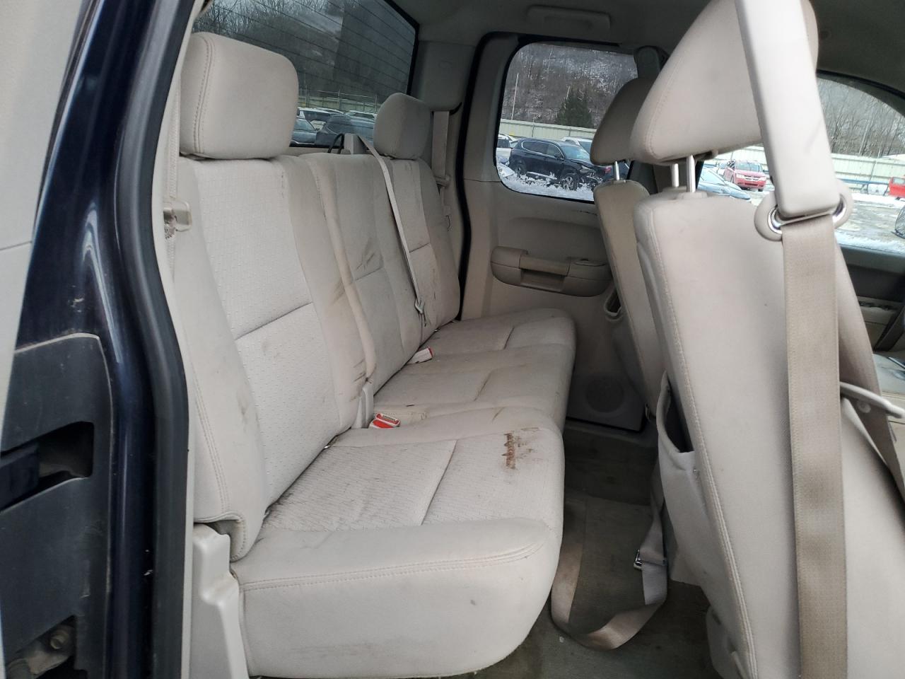 2010 GMC Sierra - Image 10