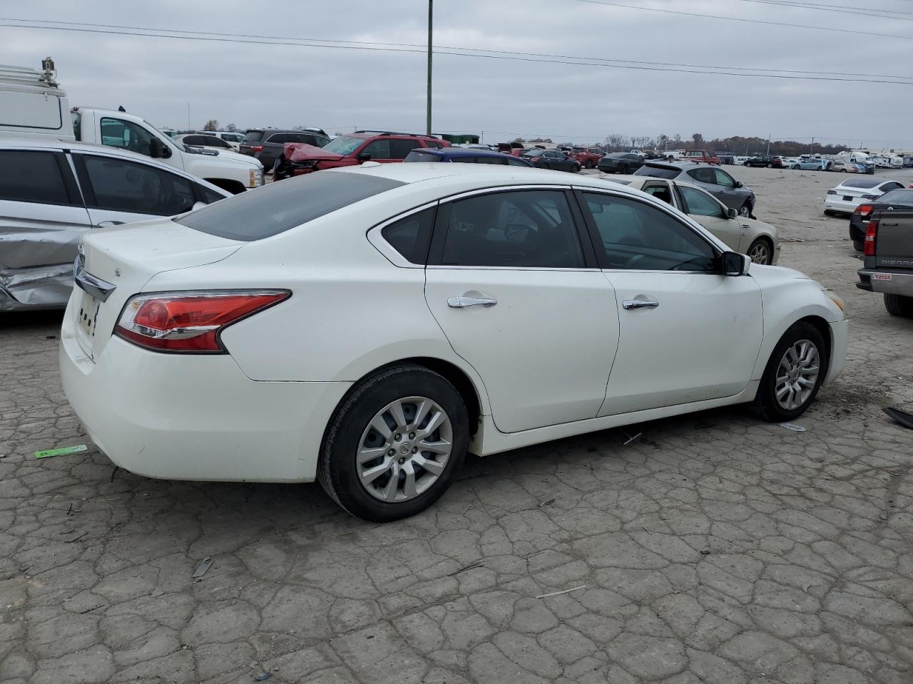 2015 Nissan Altima - Image 3