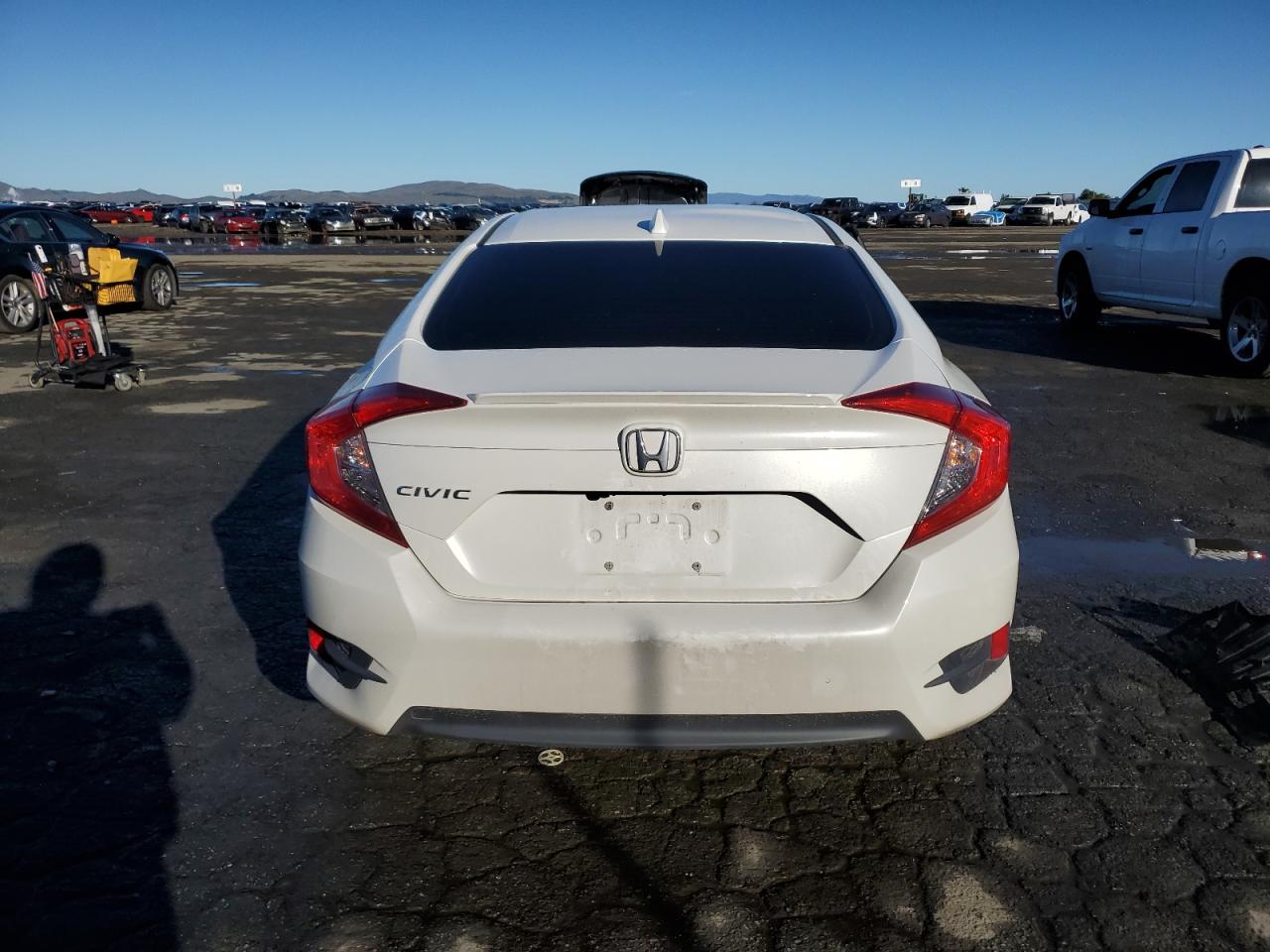 2018 Honda Civic - Image 6
