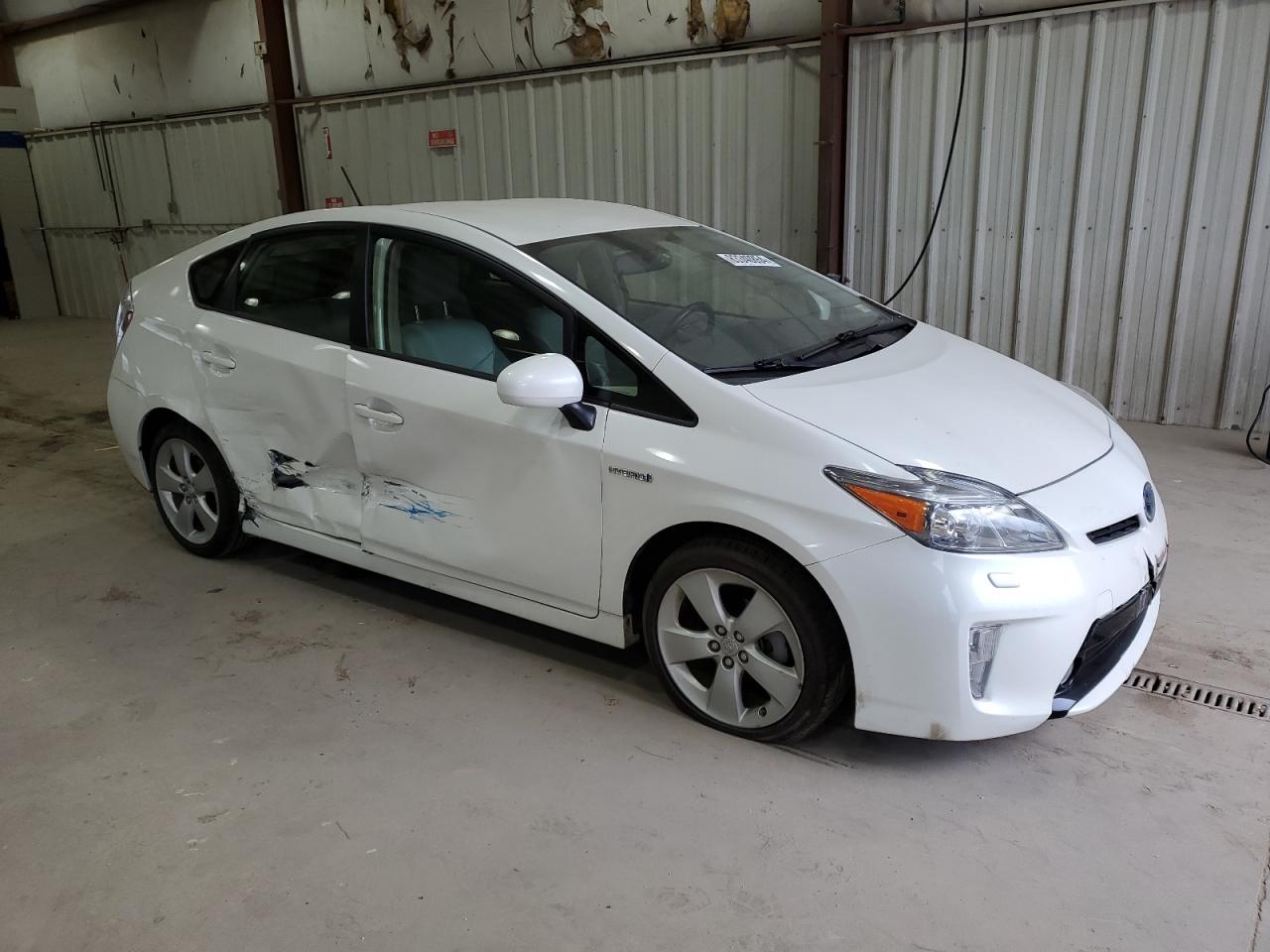 2013 Toyota Prius - Image 4