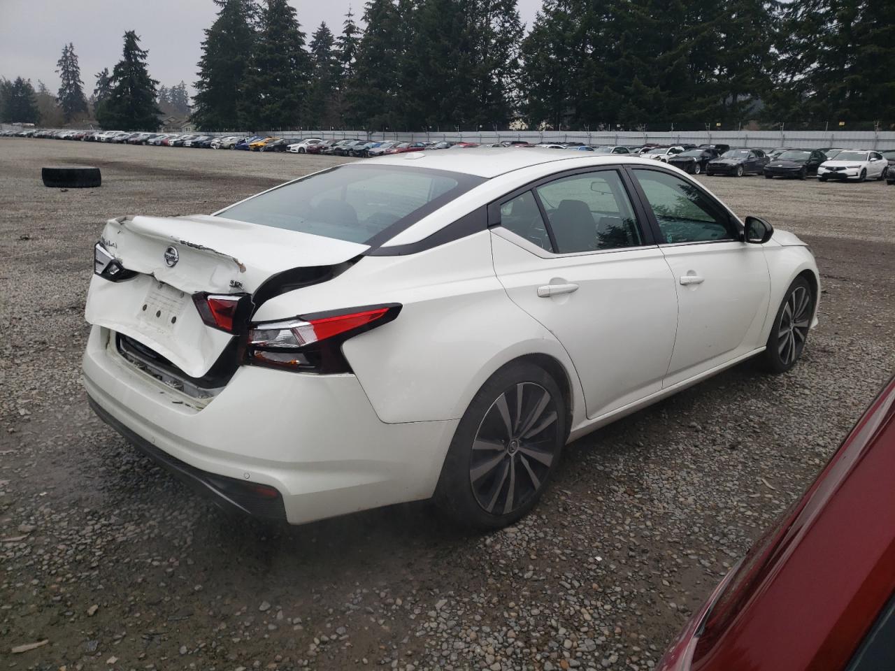 2020 Nissan Altima - Image 3