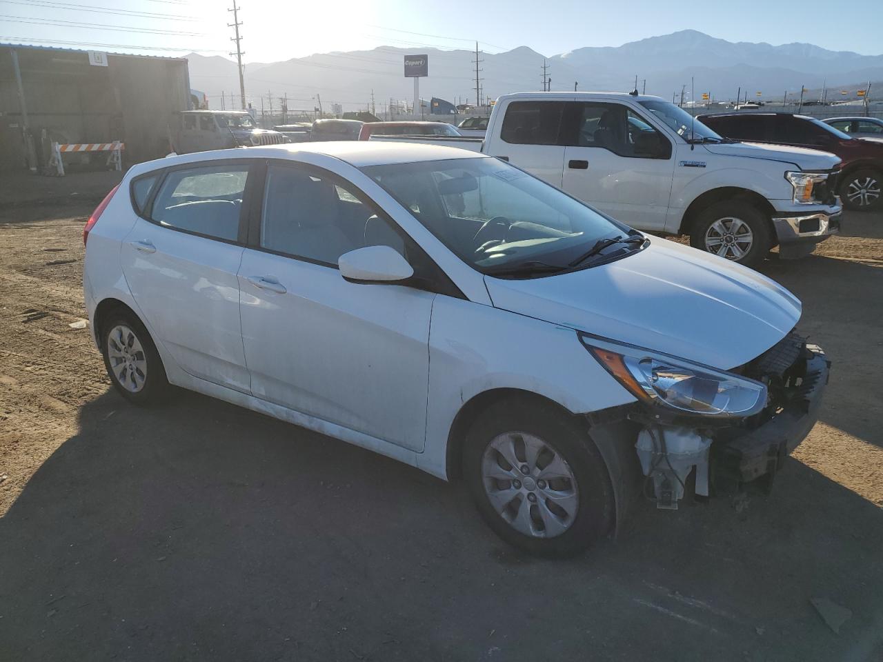 VIN KMHCT5AE6HU307586 2017 HYUNDAI ACCENT no.4