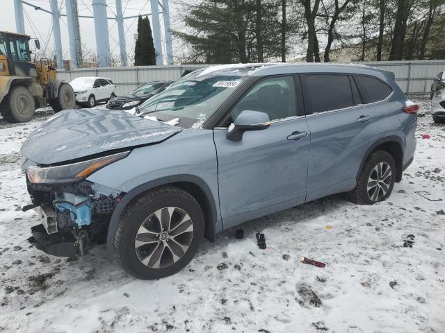  TOYOTA HIGHLANDER 2022 Blue