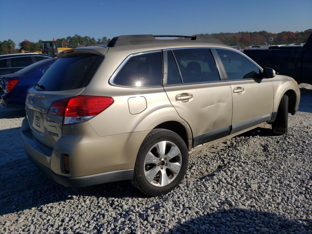 2010 Subaru Outback - Image 3