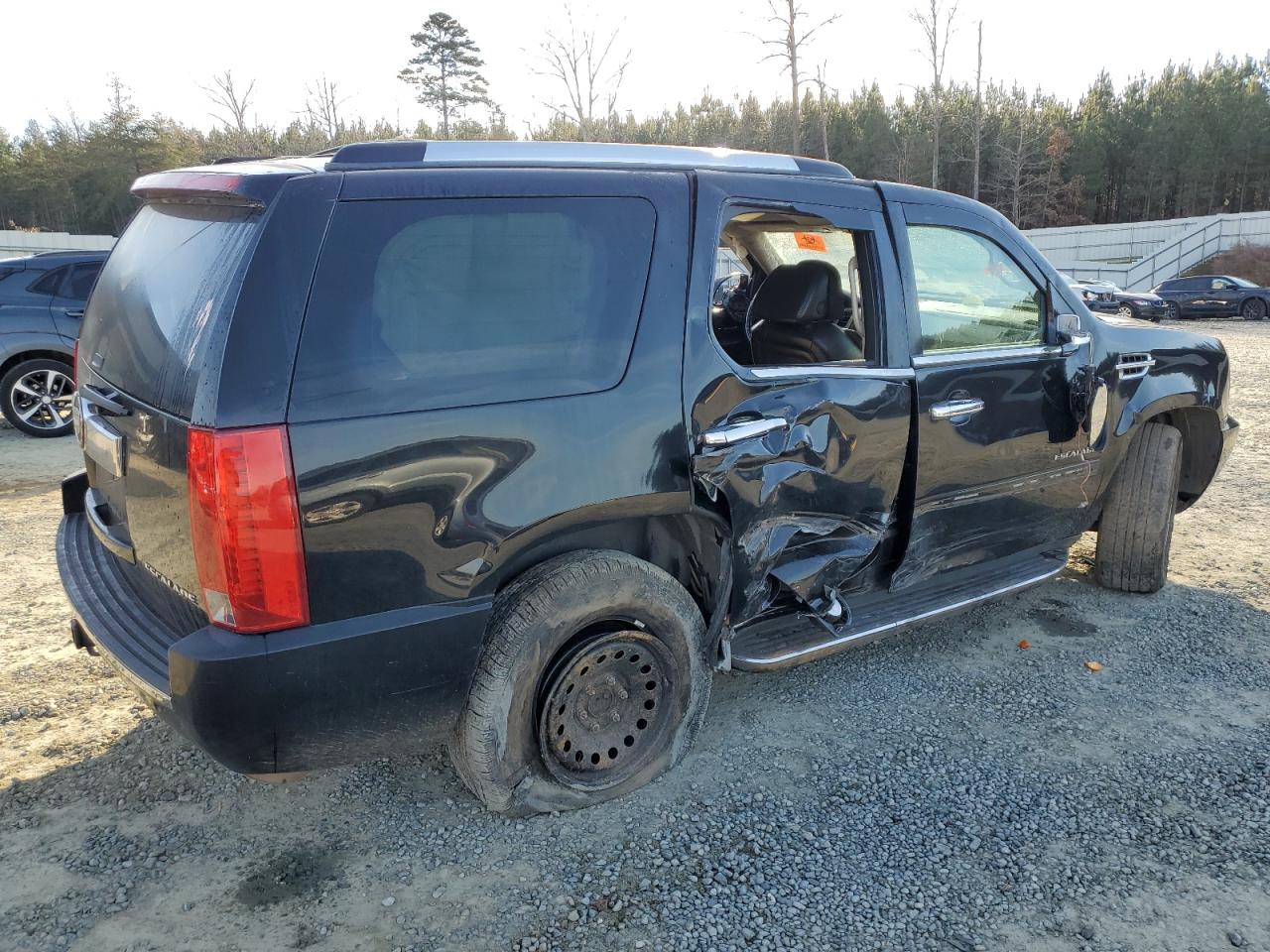 2008 Cadillac Escalade - Image 3