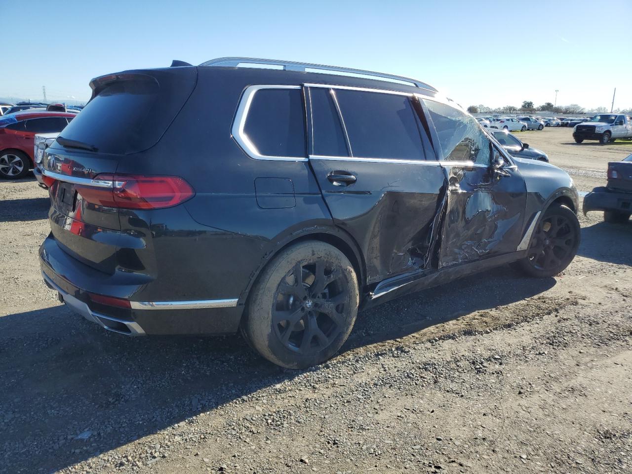 2021 BMW X7 - Image 3