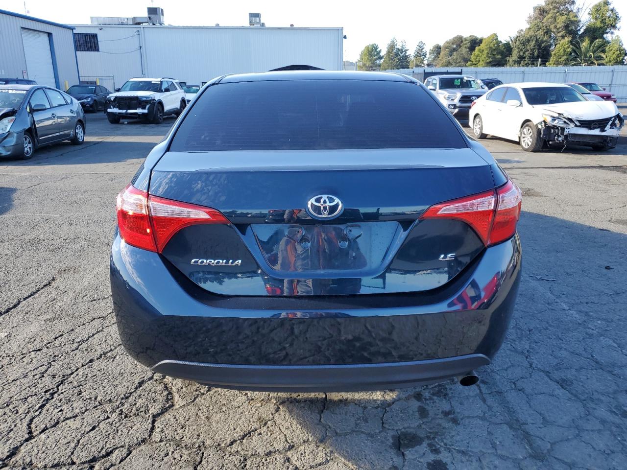 VIN 2T1BURHE8JC060293 2018 TOYOTA COROLLA no.6