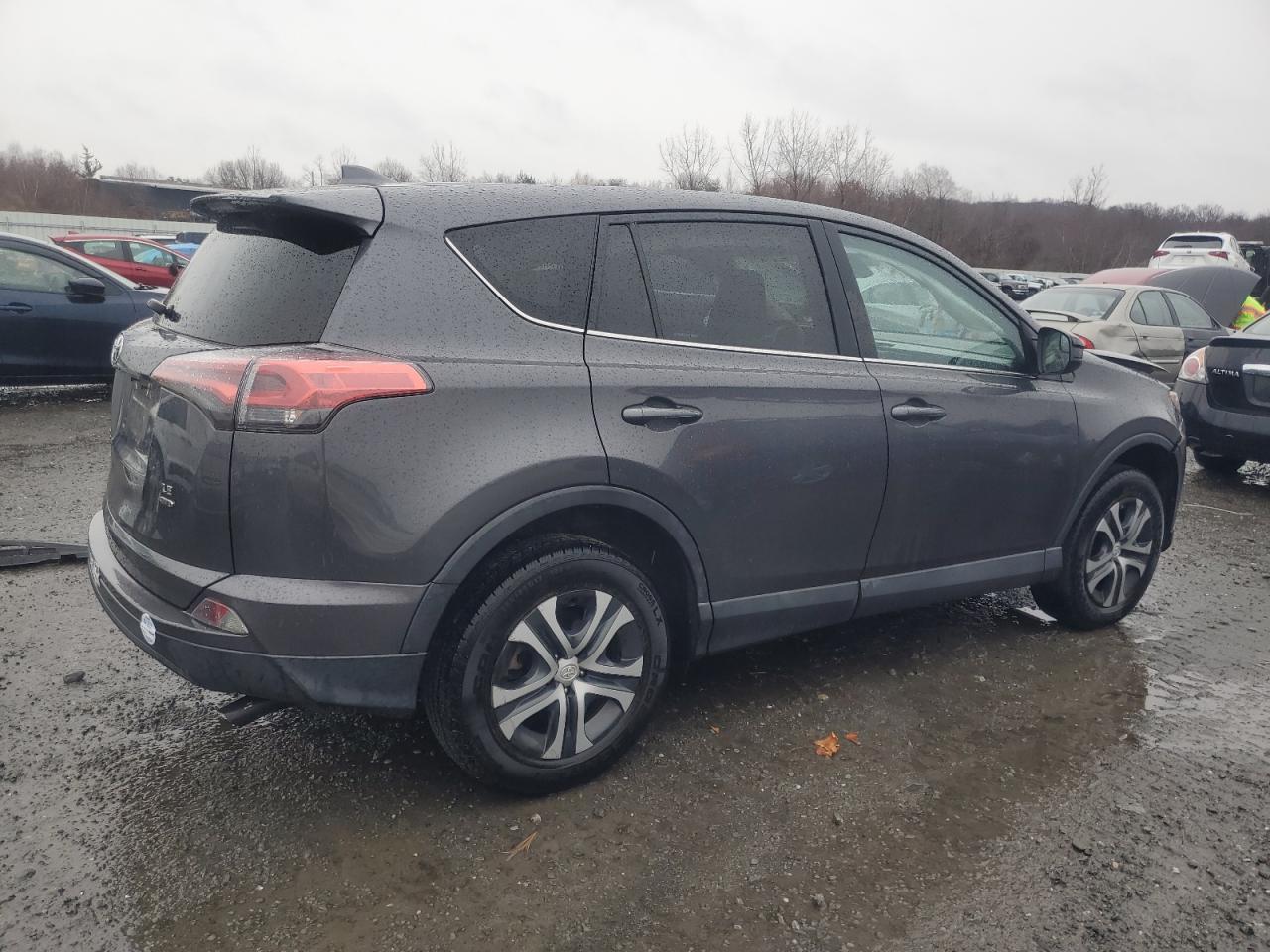 VIN 2T3BFREVXHW686085 2017 TOYOTA RAV4 no.3