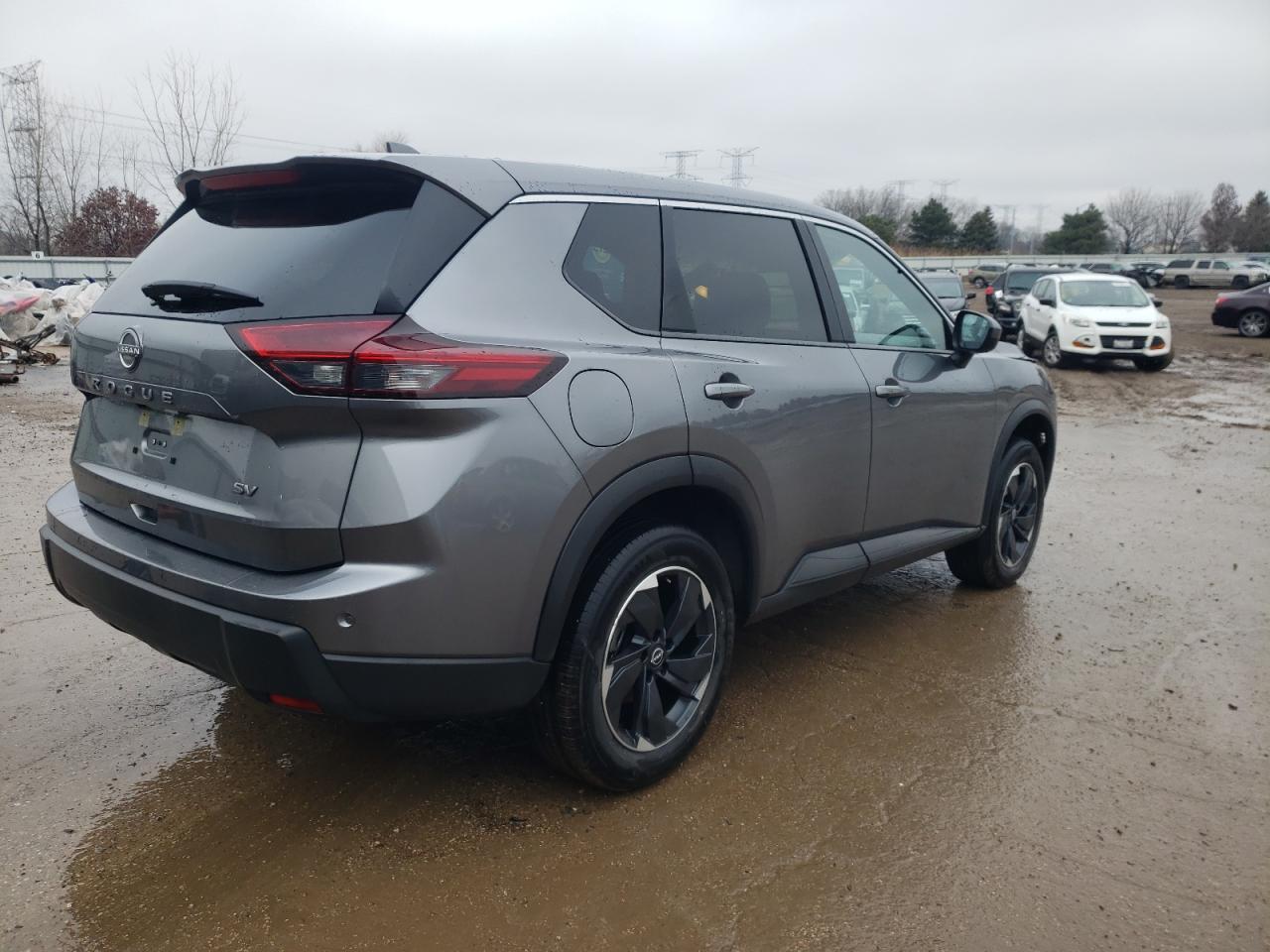 2024 Nissan Rogue - Image 3