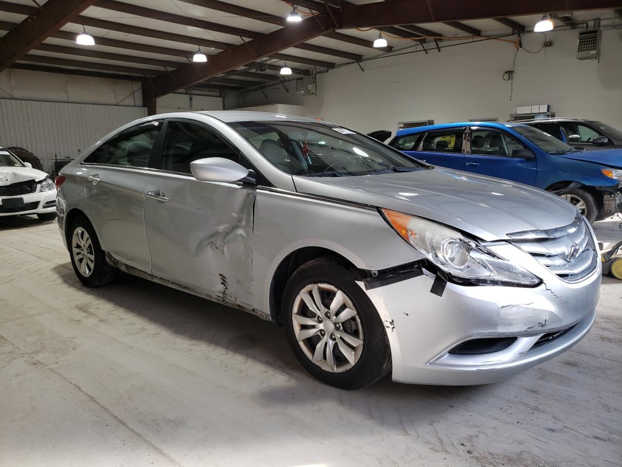 2011 Hyundai Sonata - Image 4