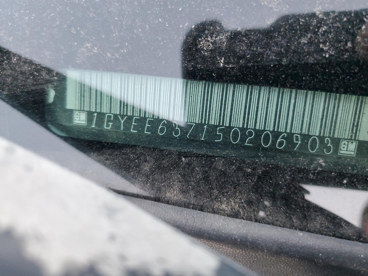 2005 Cadillac SRX - Image 12