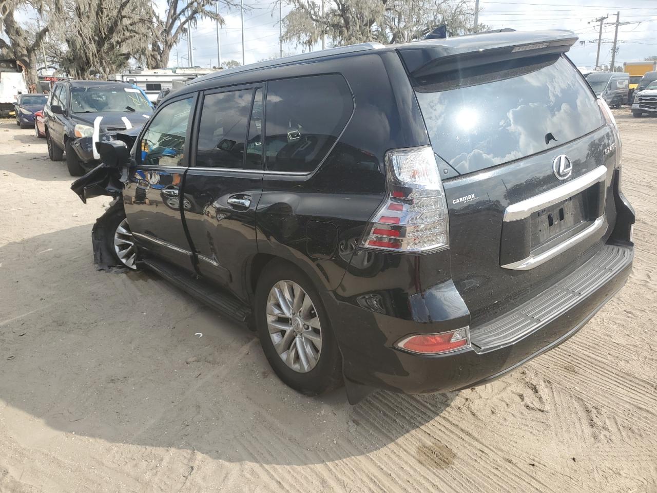 VIN JTJBM7FX1K5213049 2019 LEXUS GX no.2