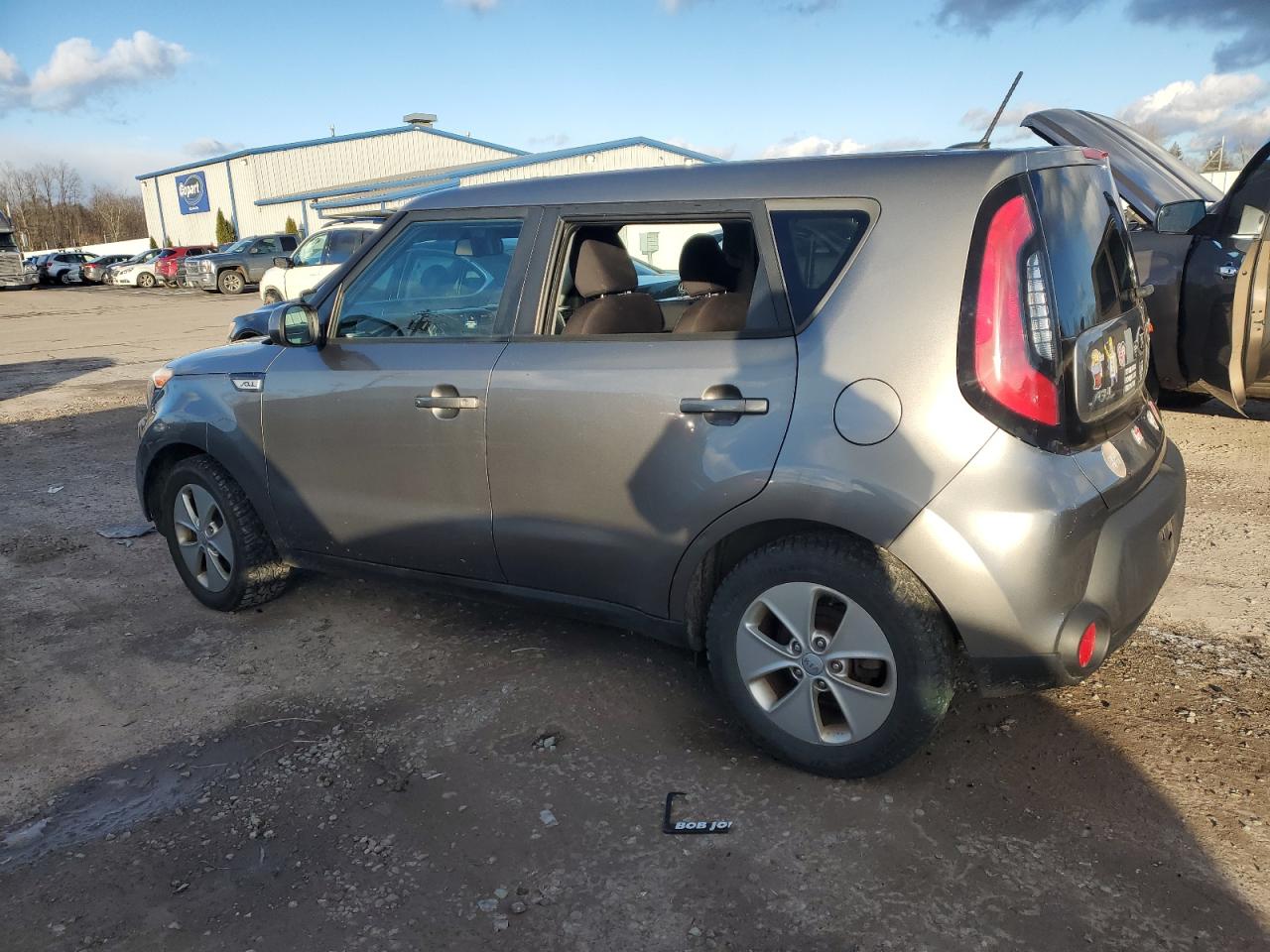 VIN KNDJN2A24G7282968 2016 KIA SOUL no.2