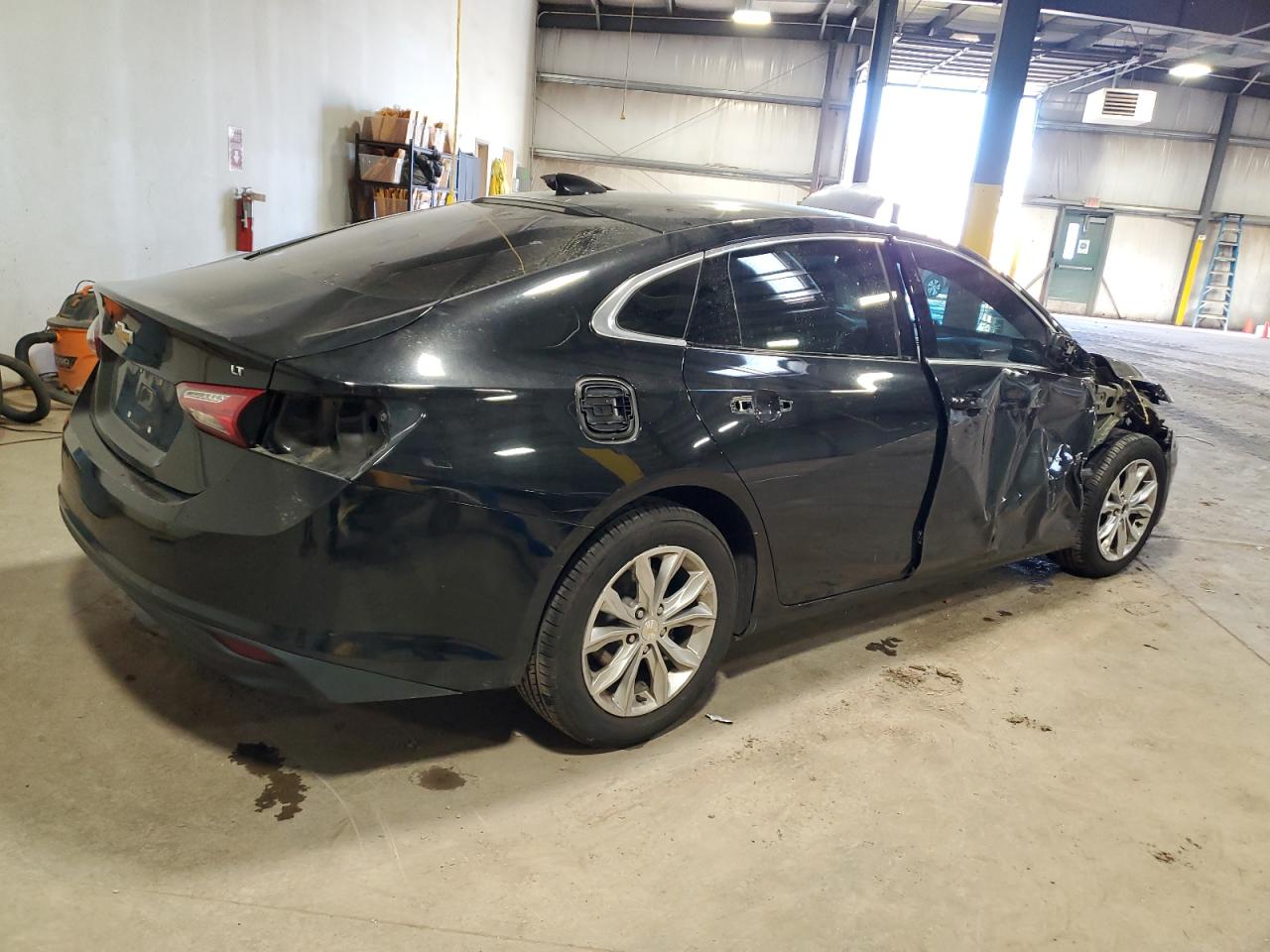 2021 Chevrolet Malibu - Image 3