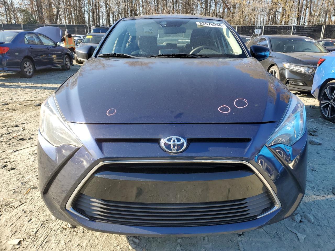 VIN 3MYDLBYV8HY162787 2017 TOYOTA YARIS no.5