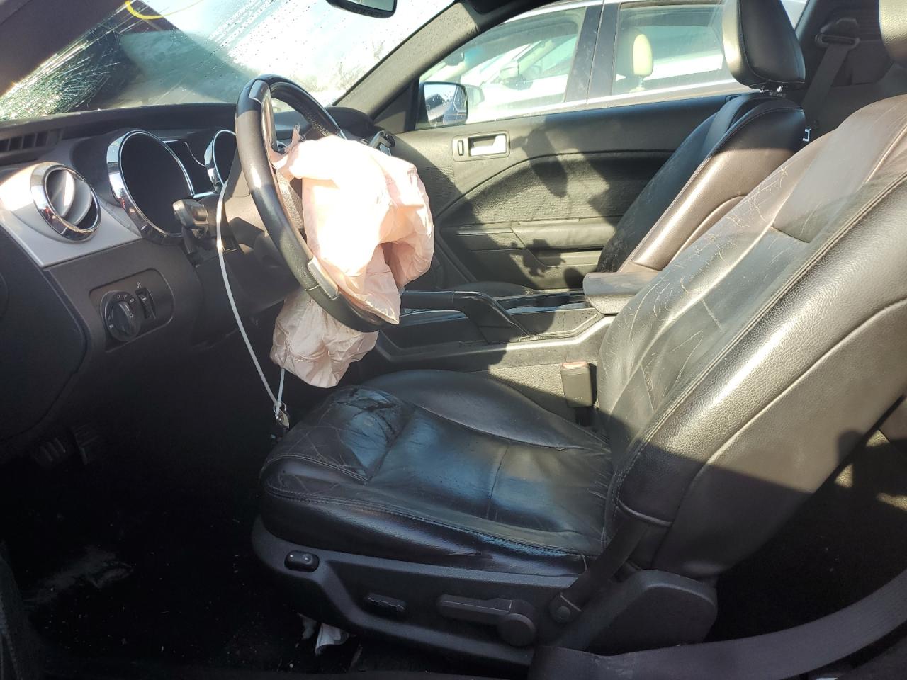 2006 Ford Mustang VIN: 1ZVFT80N365263006 Lot: 84278954