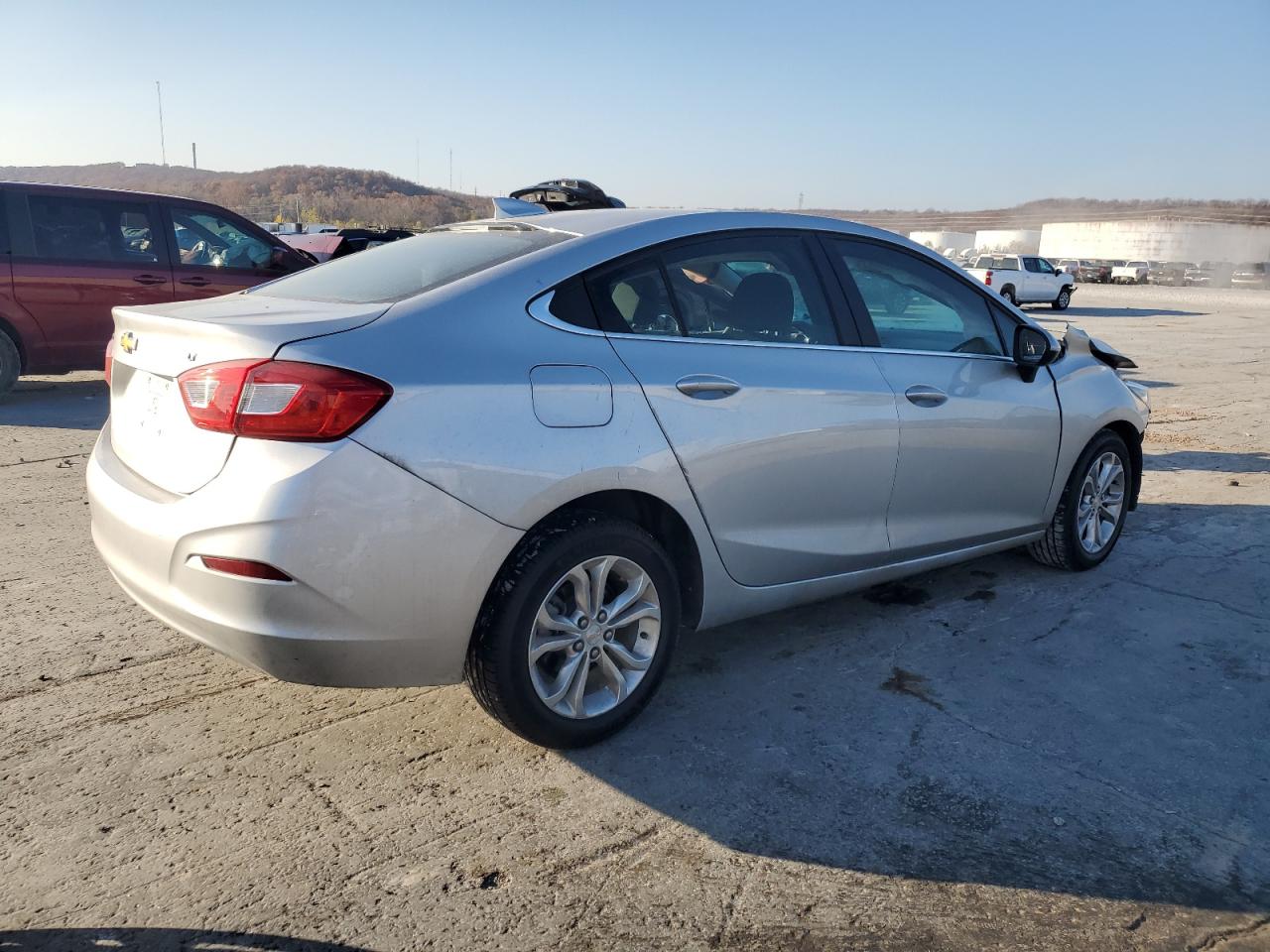 VIN 1G1BE5SM5K7114098 2019 CHEVROLET CRUZE no.3