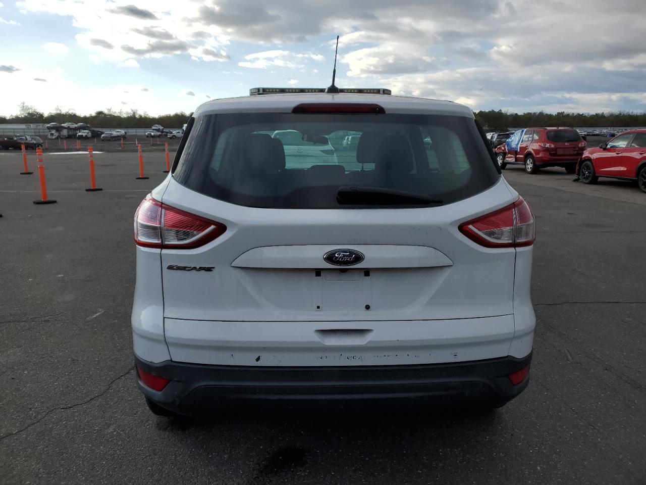 2015 Ford Escape S VIN: 1FMCU0F70FUC00640 Lot: 81738584