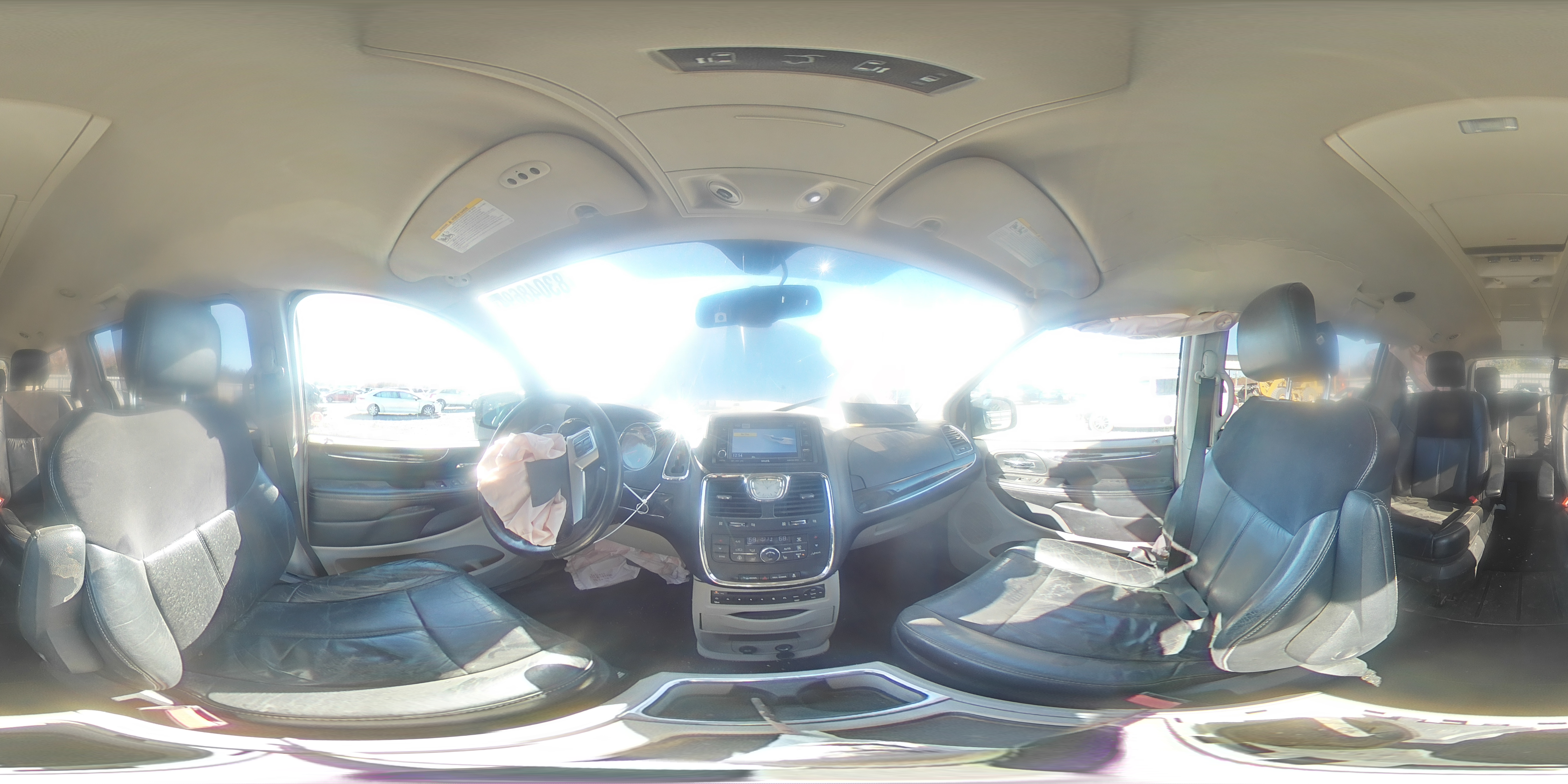 2011 Chrysler Town & Country Limited VIN: 2A4RR6DG8BR640385 Lot: 83048694