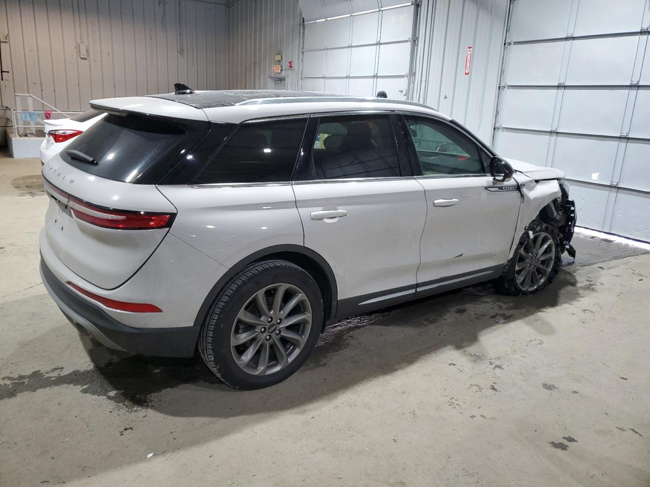 2022 Lincoln Corsair - Image 3