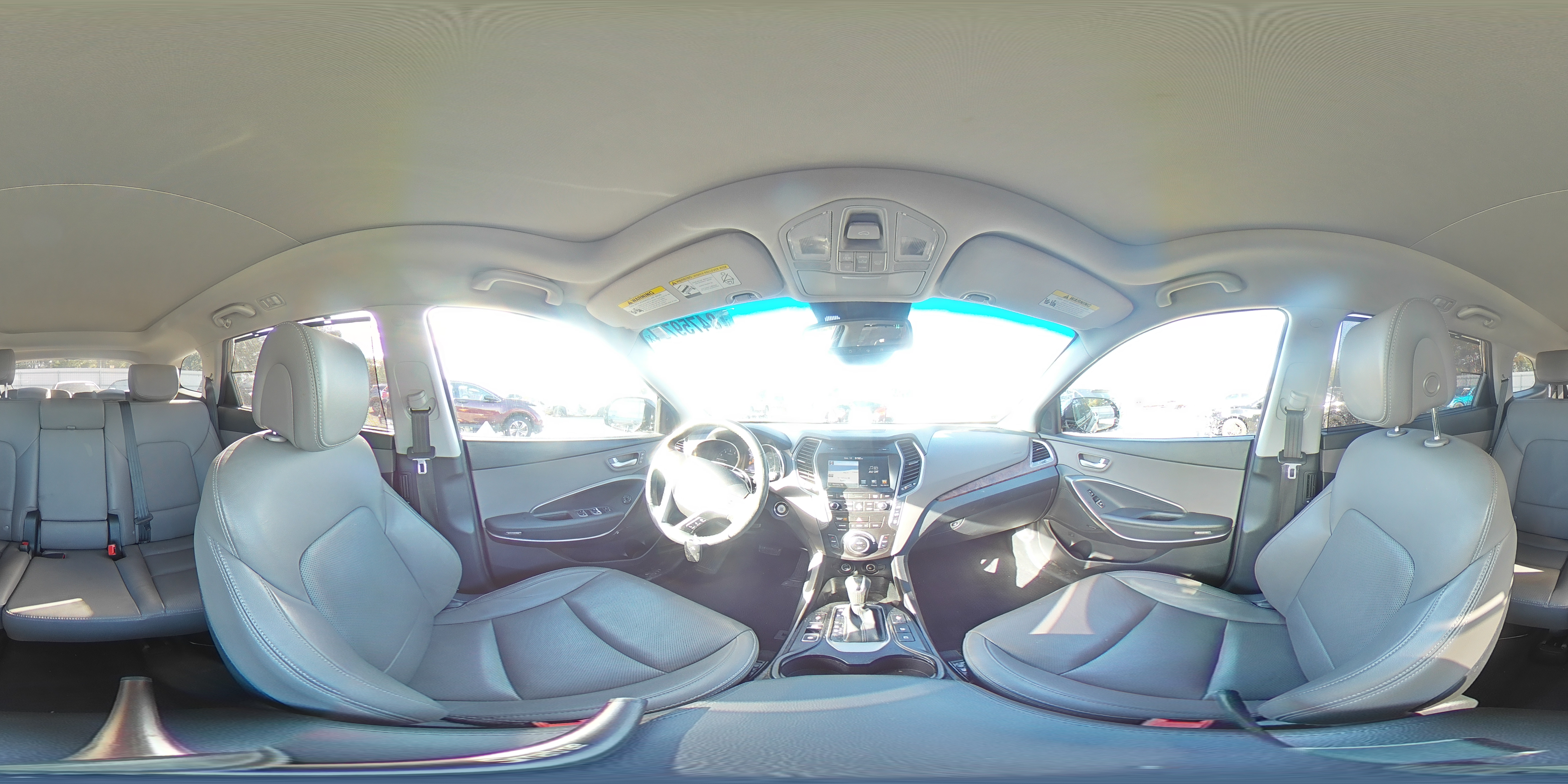 2017 Hyundai Santa Fe - Image 15