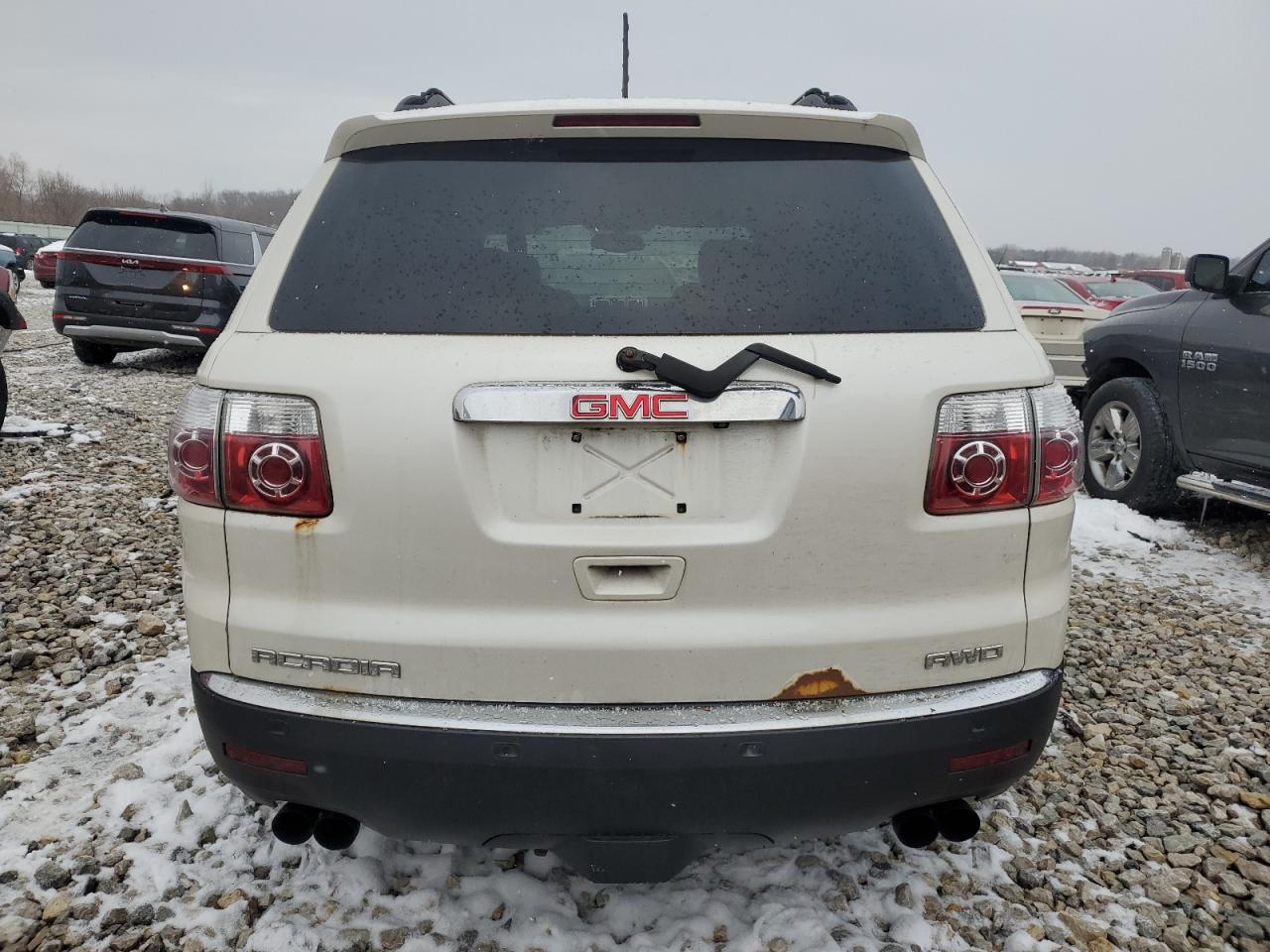 2008 GMC Acadia - Image 6