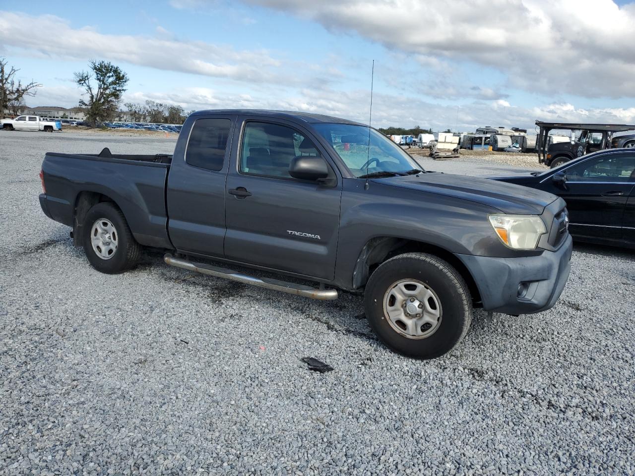 VIN 5TFTX4CN7DX035302 2013 TOYOTA TACOMA no.4