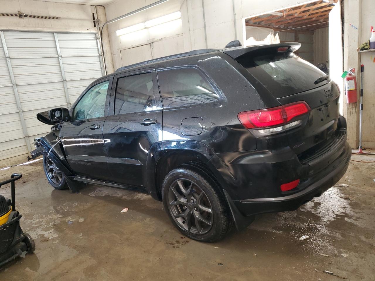 2020 Jeep Grand Cherokee - Image 2