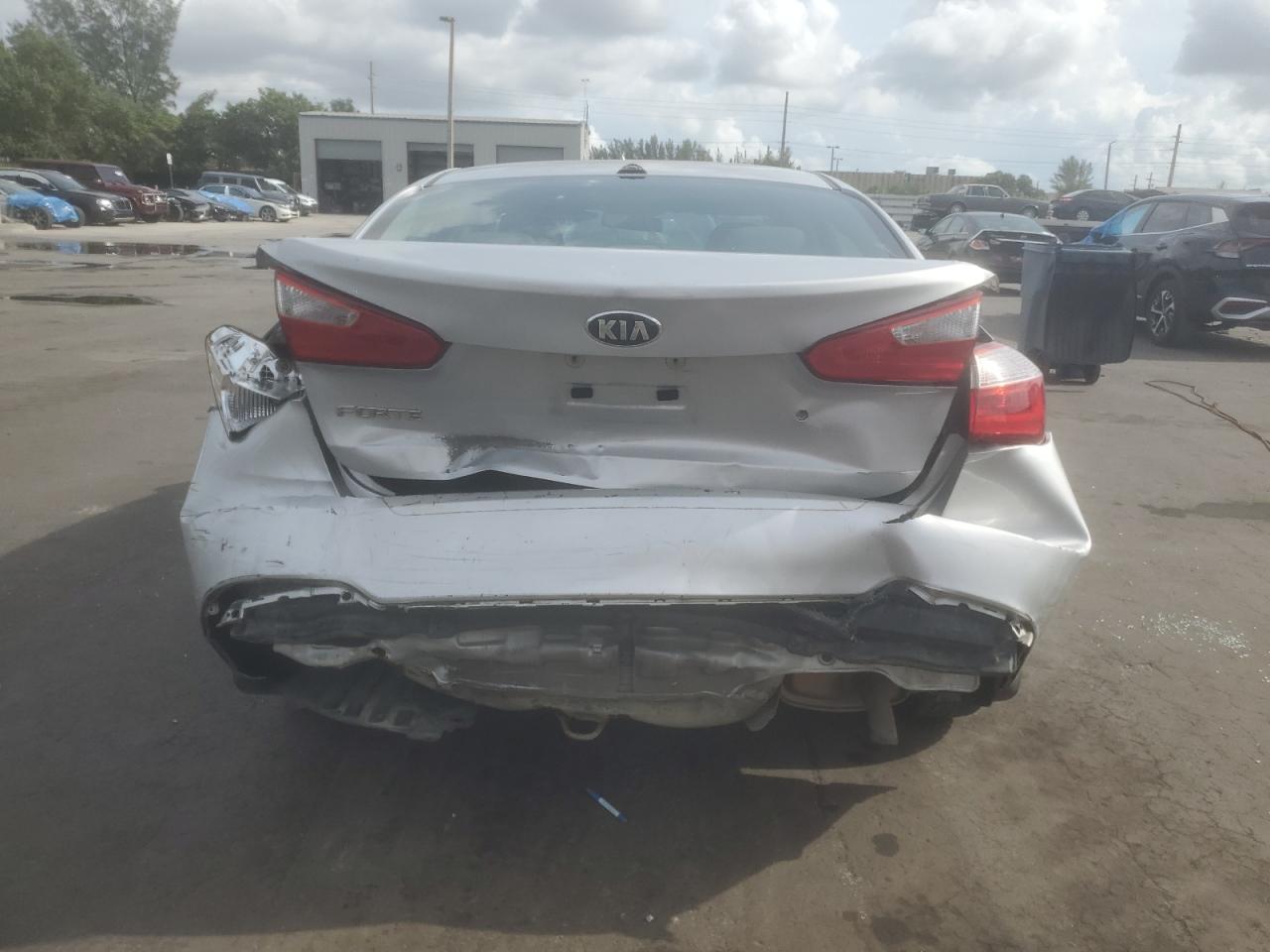 2015 Kia Forte - Image 6