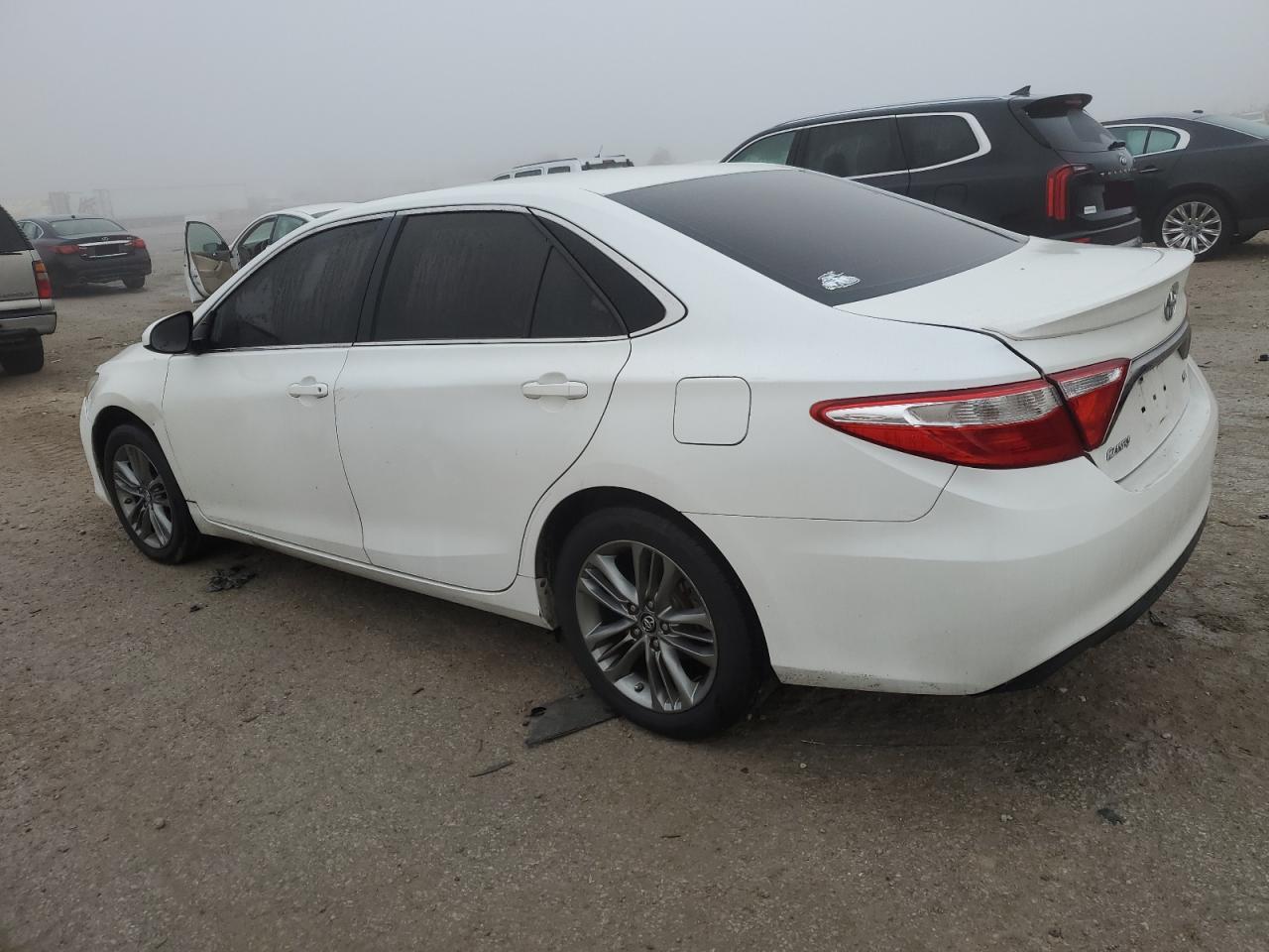 VIN 4T1BF1FK1HU287015 2017 TOYOTA CAMRY no.2