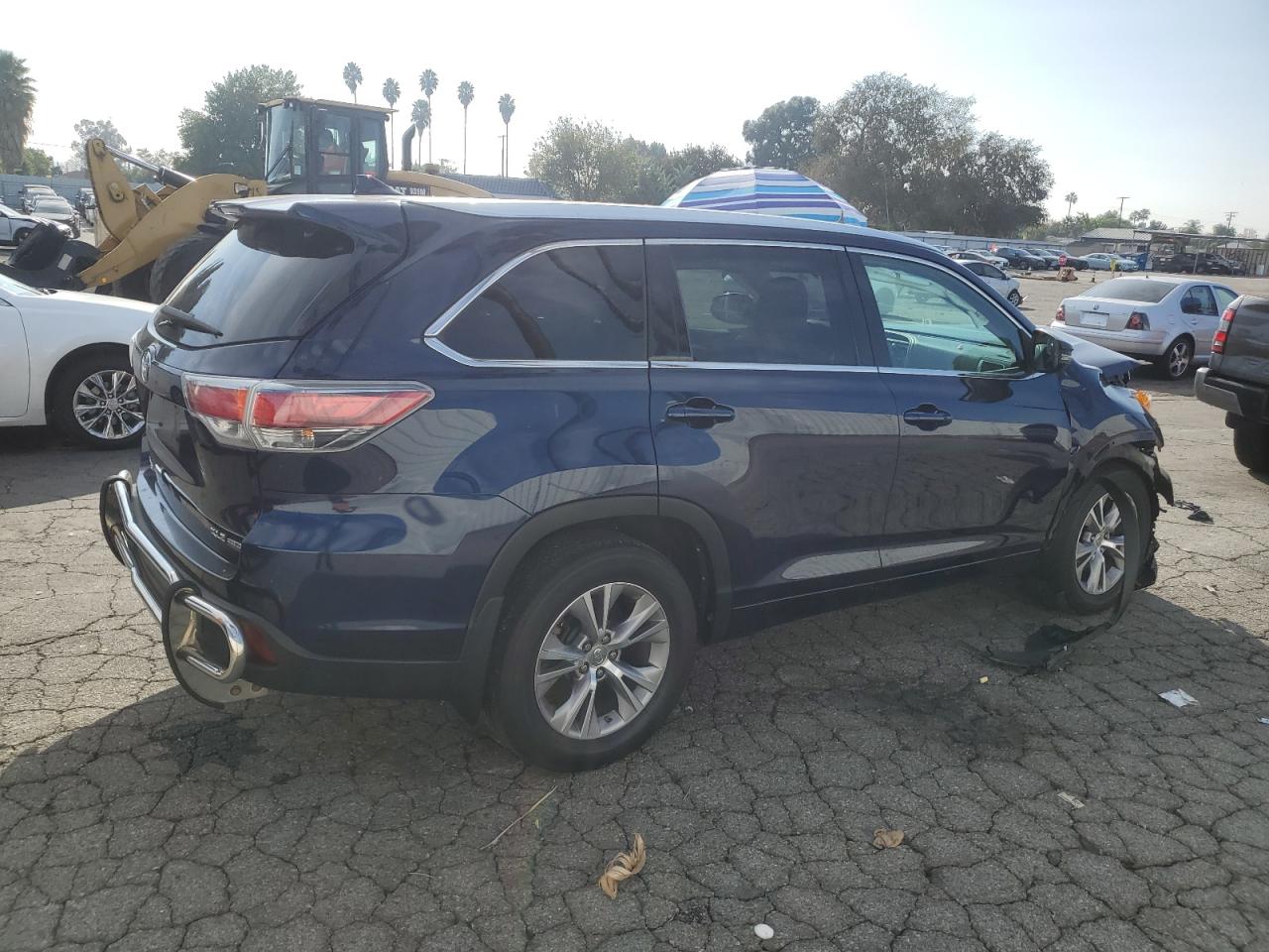 2014 Toyota Highlander - Image 3