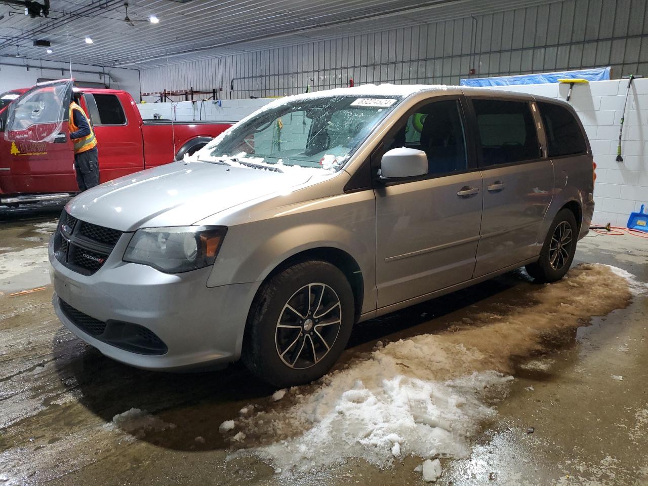 2016 Dodge Caravan - Image 1