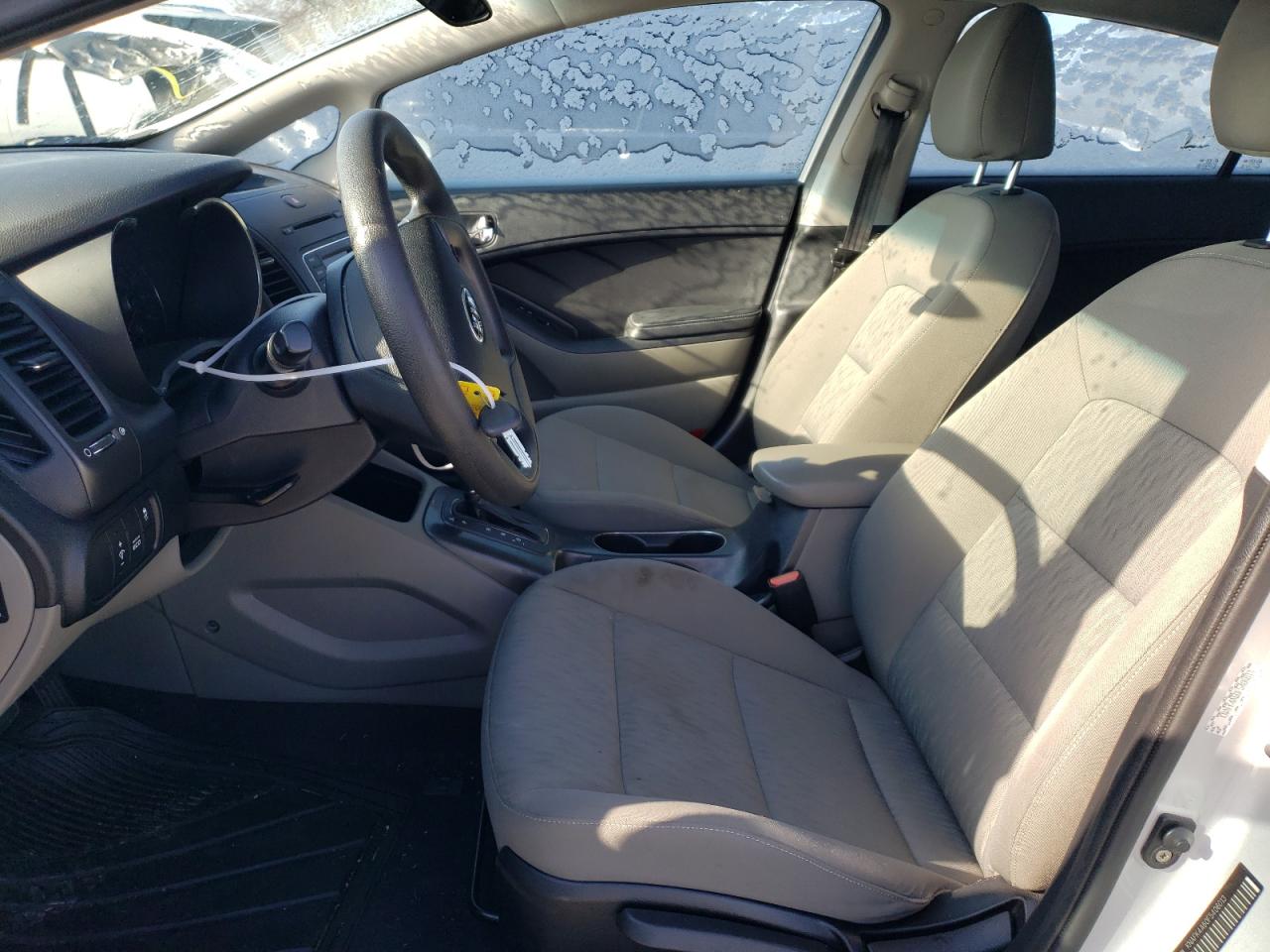 2015 Kia Forte - Image 7