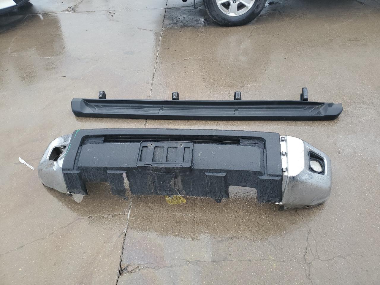 2018 Toyota Tundra - Image 12
