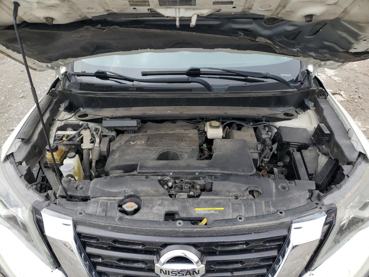 2017 Nissan Pathfinder - Image 14