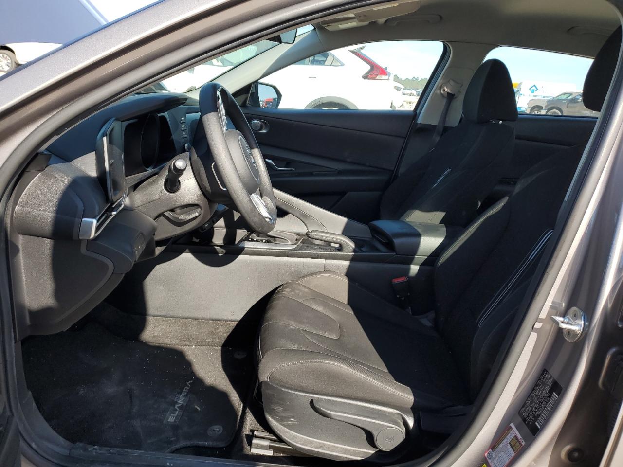 2021 Hyundai Elantra - Image 7
