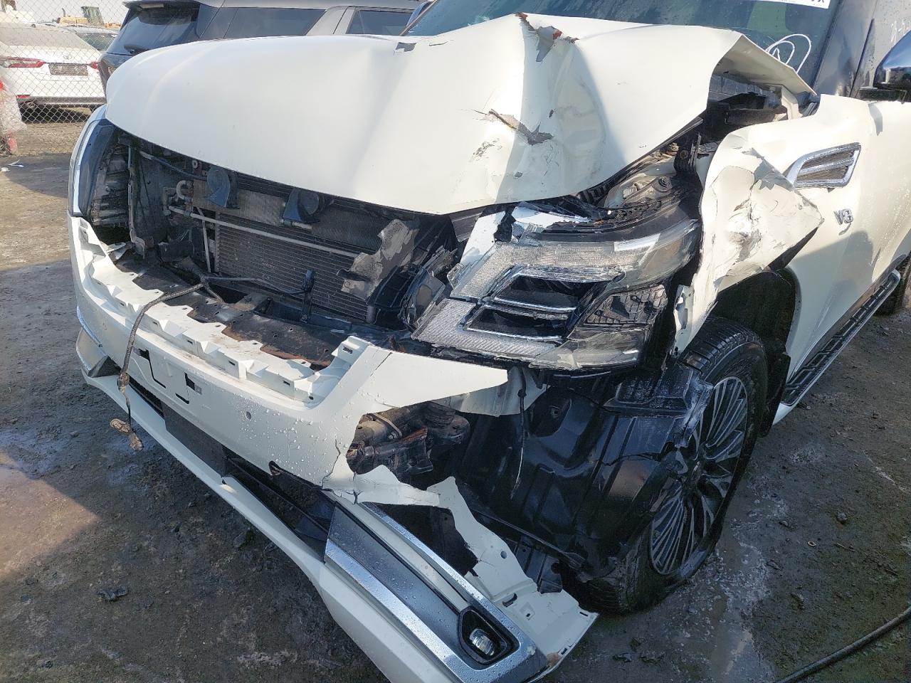 JN8AY2NY4F9112560 - 2015 Nissan Patrol - #86460944