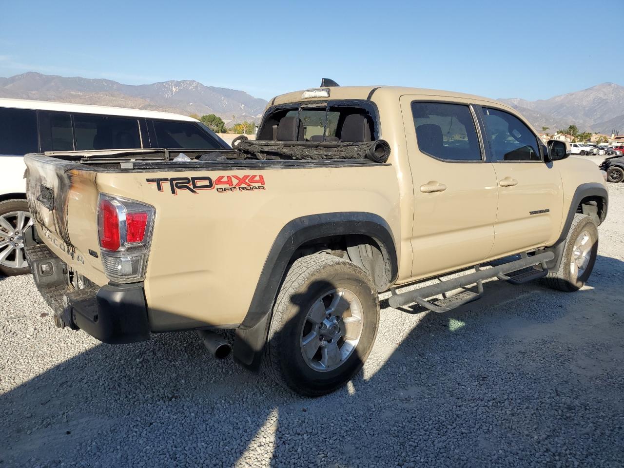 VIN 3TMCZ5AN7LM357834 2020 TOYOTA TACOMA no.3