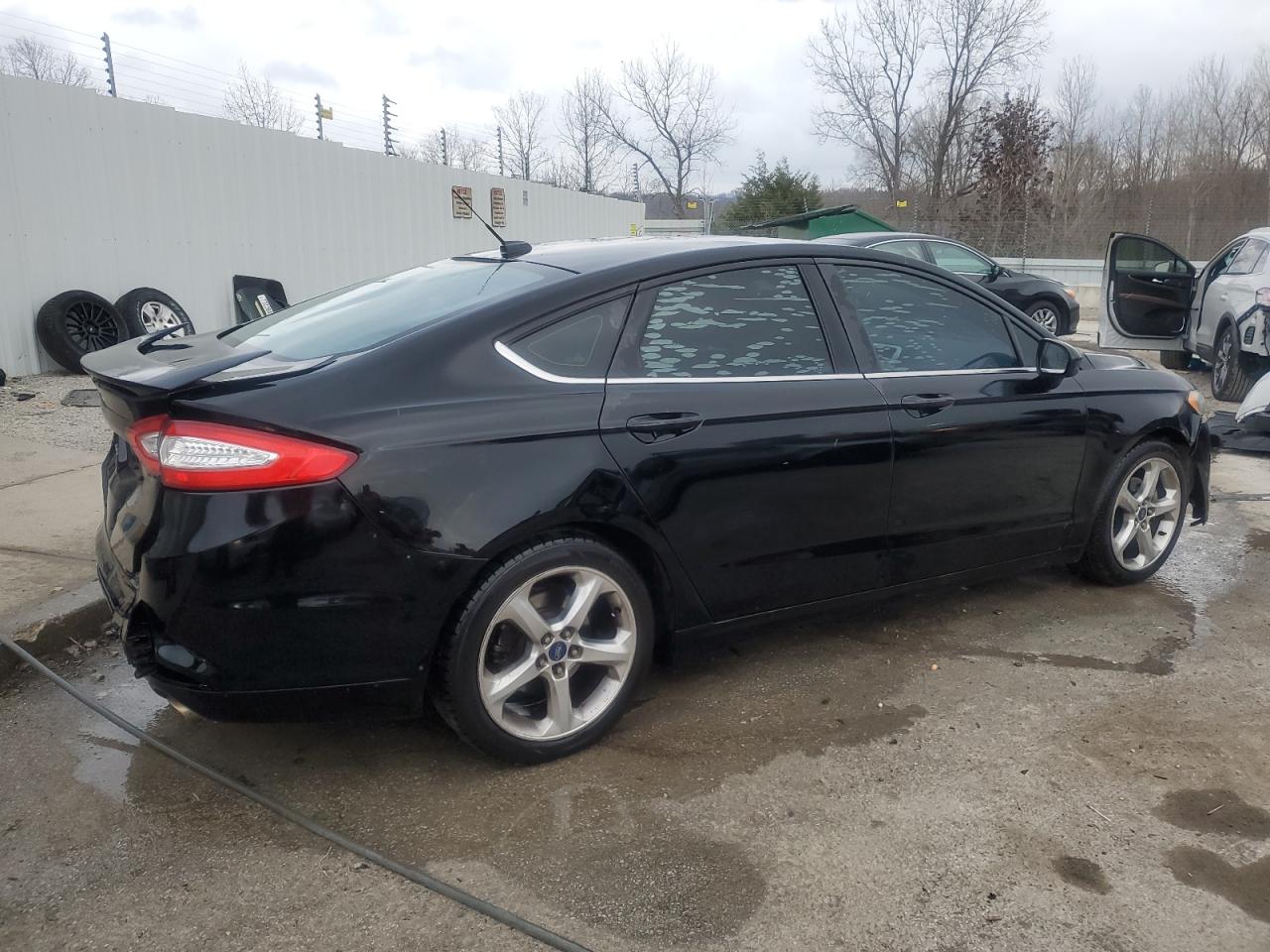 VIN 3FA6P0G76GR385914 2016 FORD FUSION no.3