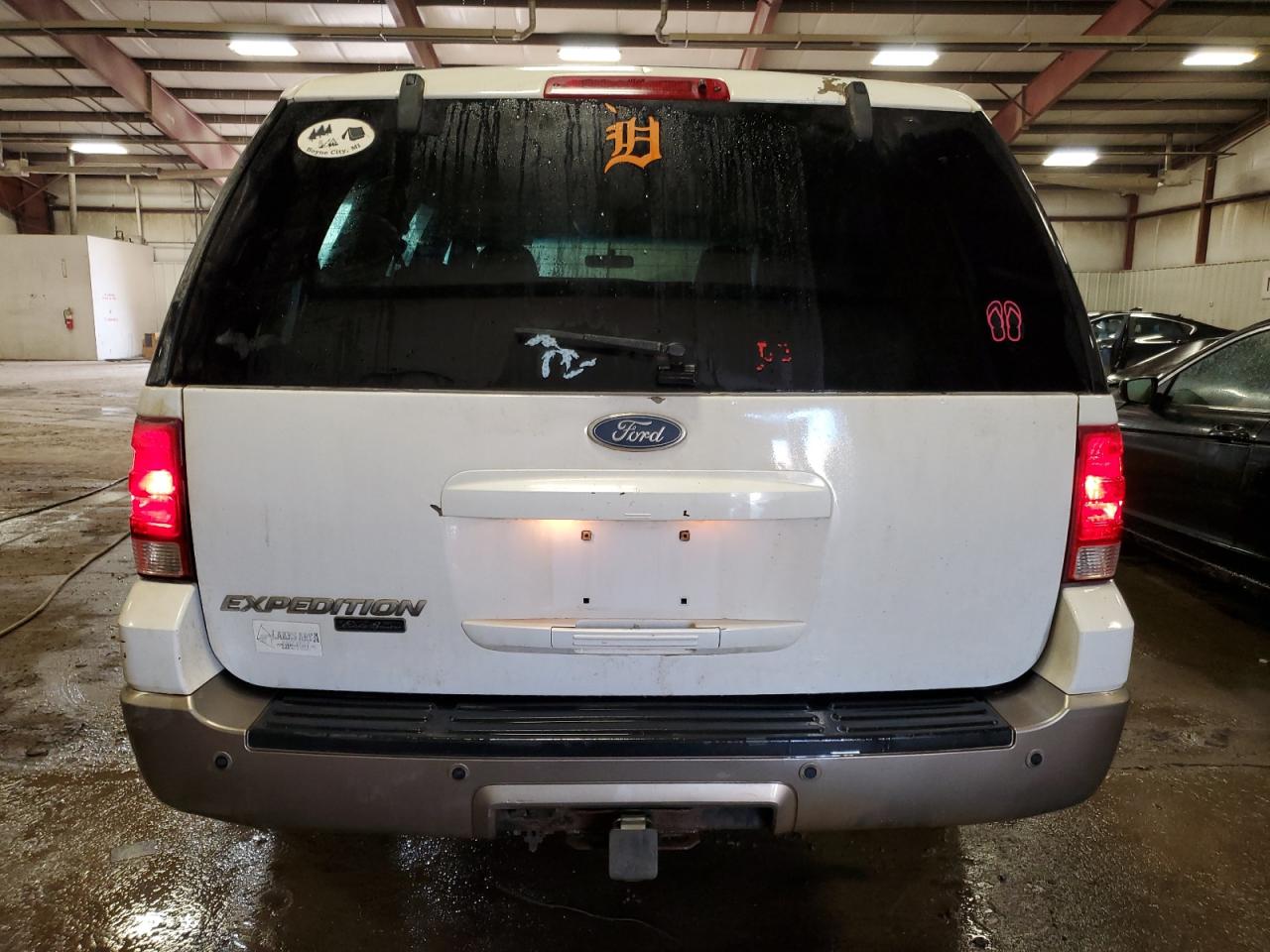 2004 Ford Expedition - Image 6