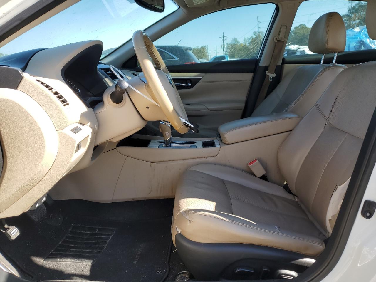 2017 Nissan Altima - Image 7